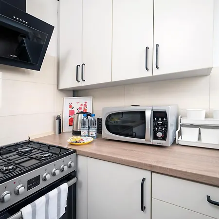 Atlas Arena Green Studio Apartment *
